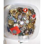 Approximately 500 bowling badges including earlier enamel through to acrylic examples.