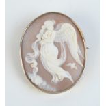 A Victorian cameo brooch.