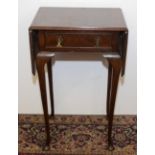 A walnut small Pembroke table, early 20th century,