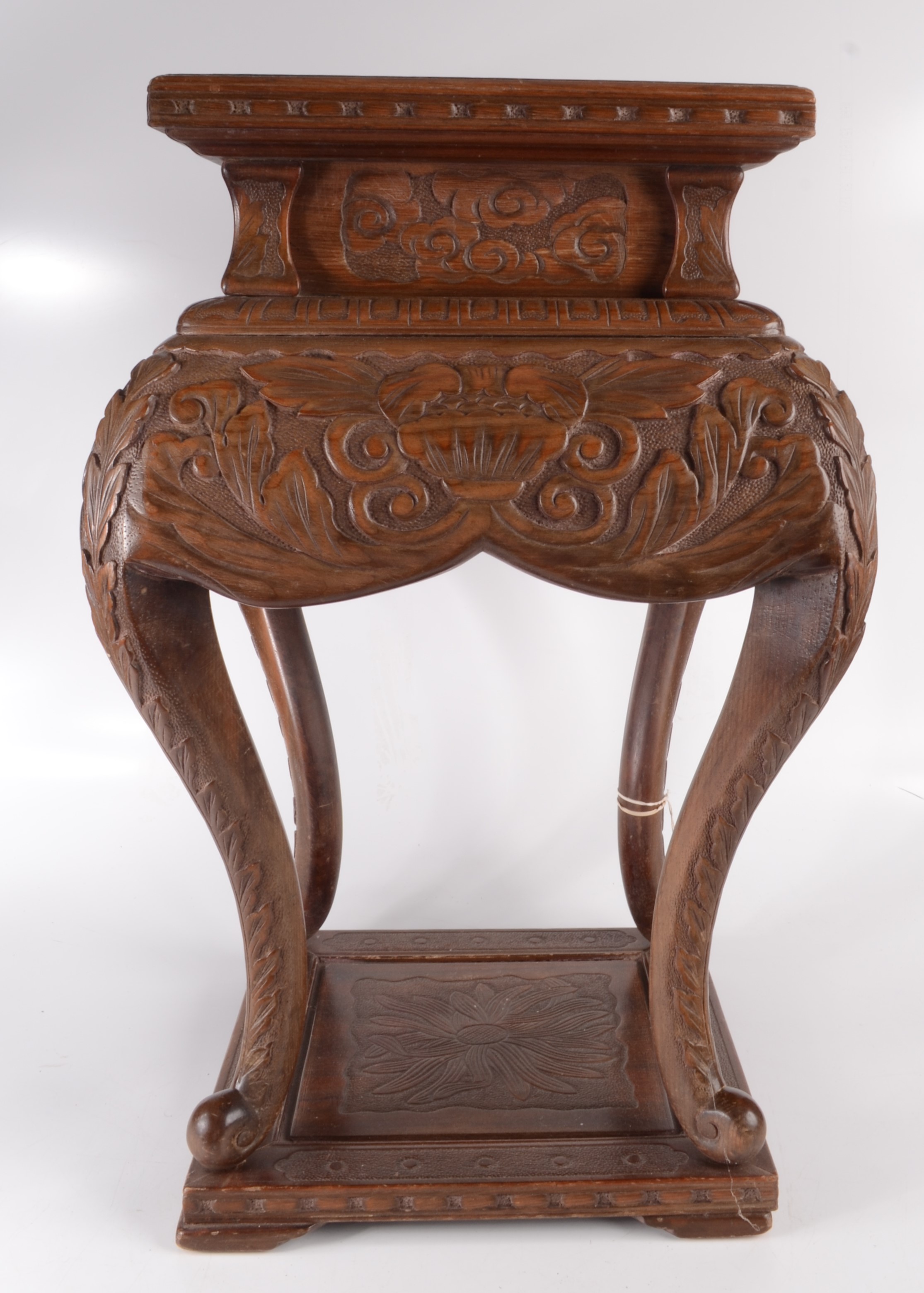 A Chinese carved wood jardiniere stand, early 20th century,