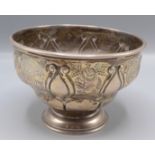 An Edwardian lobed Art Nouveau footed bowl engraved with scrolling acanthus and roses, London 1904,