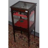 An Edwardian Chippendale Revival mahogany display cabinet, early 20th century,