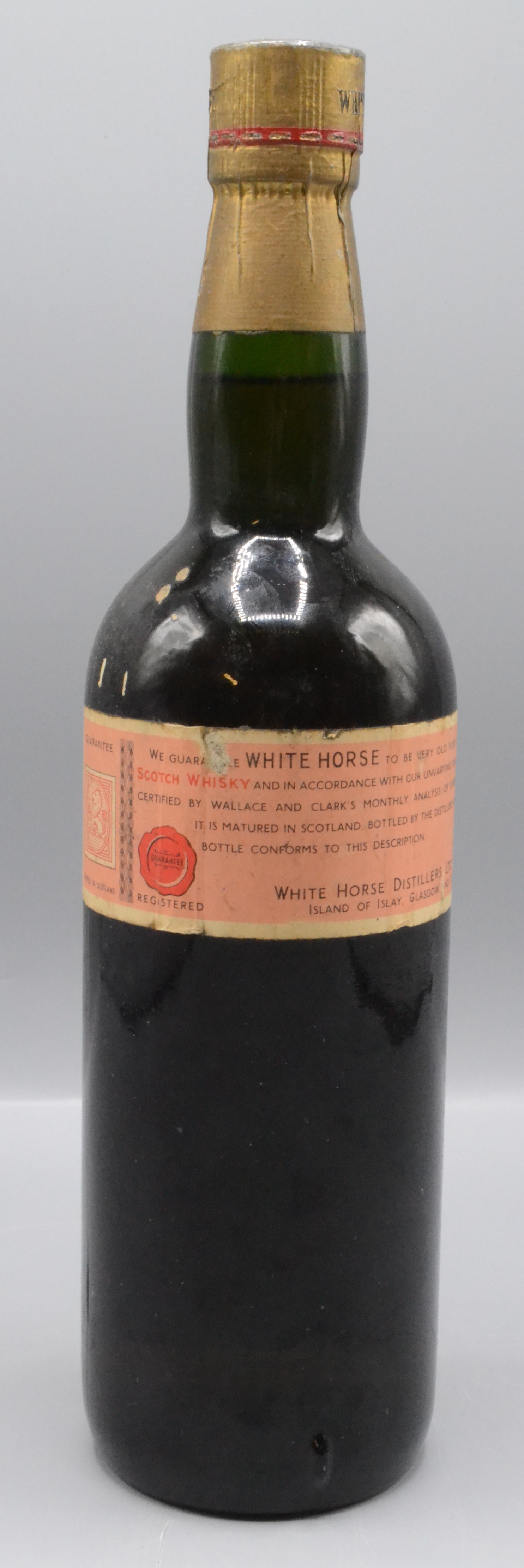 The Old Blend Scotch Whisky of the White Horse Cellar, bottled 1960, no 1119444, 70% proof, - Image 2 of 2