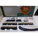 00 gauge railway:- A part gift set:- 150th anniversary of the G.W.R.