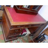 An Edwardian mahogany pedestal desk,