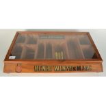 Henri Wintermans 'The International Dutch Cigar', table top display case,