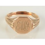 A 9ct gold signet ring, size S, 5.8g.
