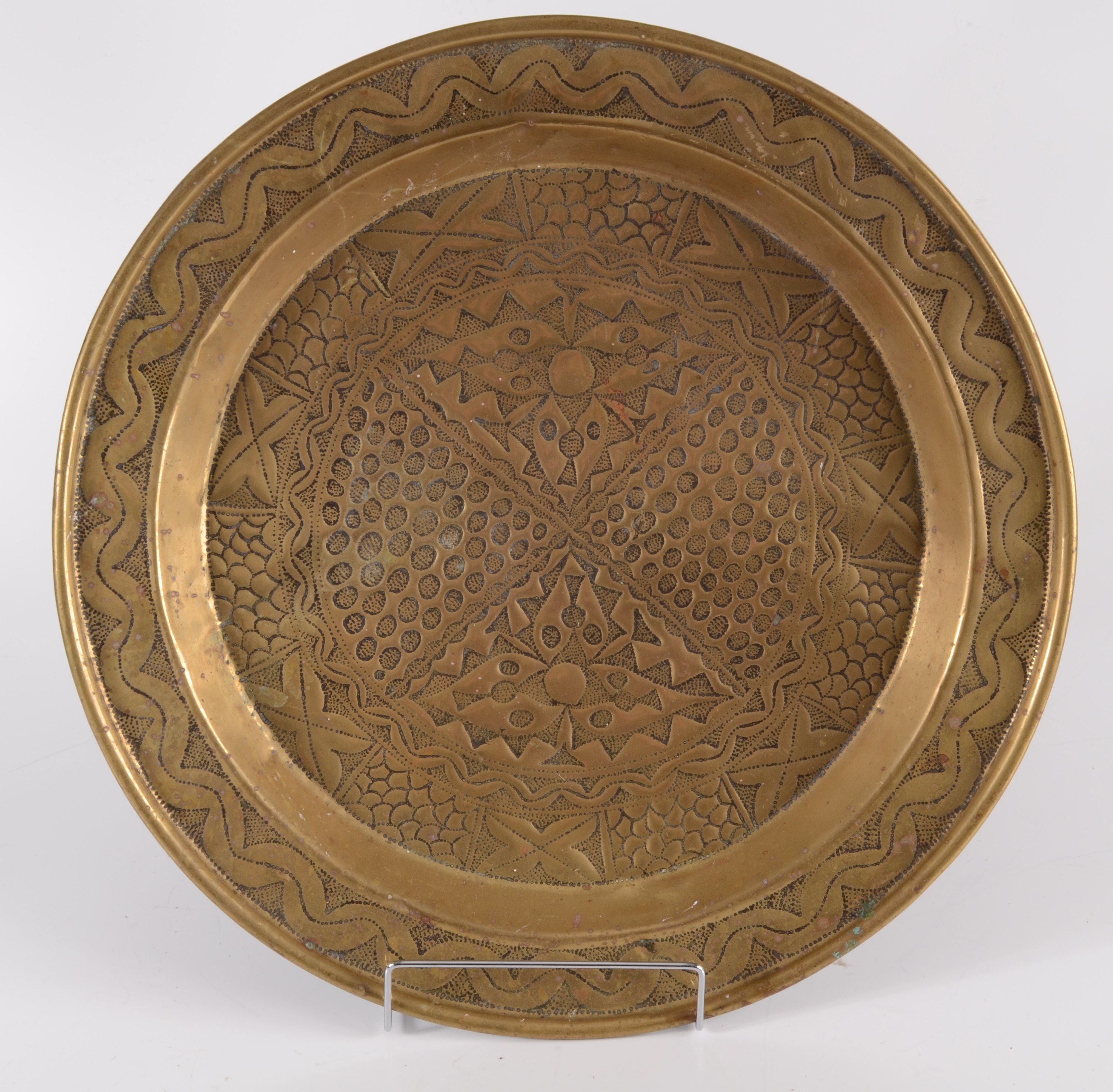 A Nuremberg alms dish, 19th century, diameter 44.5cm.