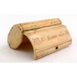 A Napoleonic French prisoner of war bone snuff box, early 19th century,