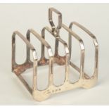 An Elkington small silver toast rack, 2.3oz.