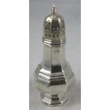 A silver sugar castor, Birmingham 1964, of octagonal baluster form, pull off cover, height 17 cm,