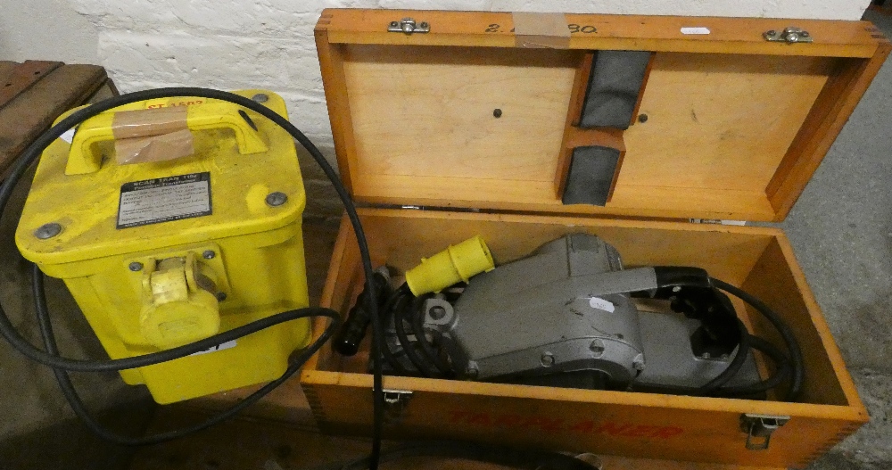 A Tarplaner MK IV 110v electric planer with a 110v transformer (2)