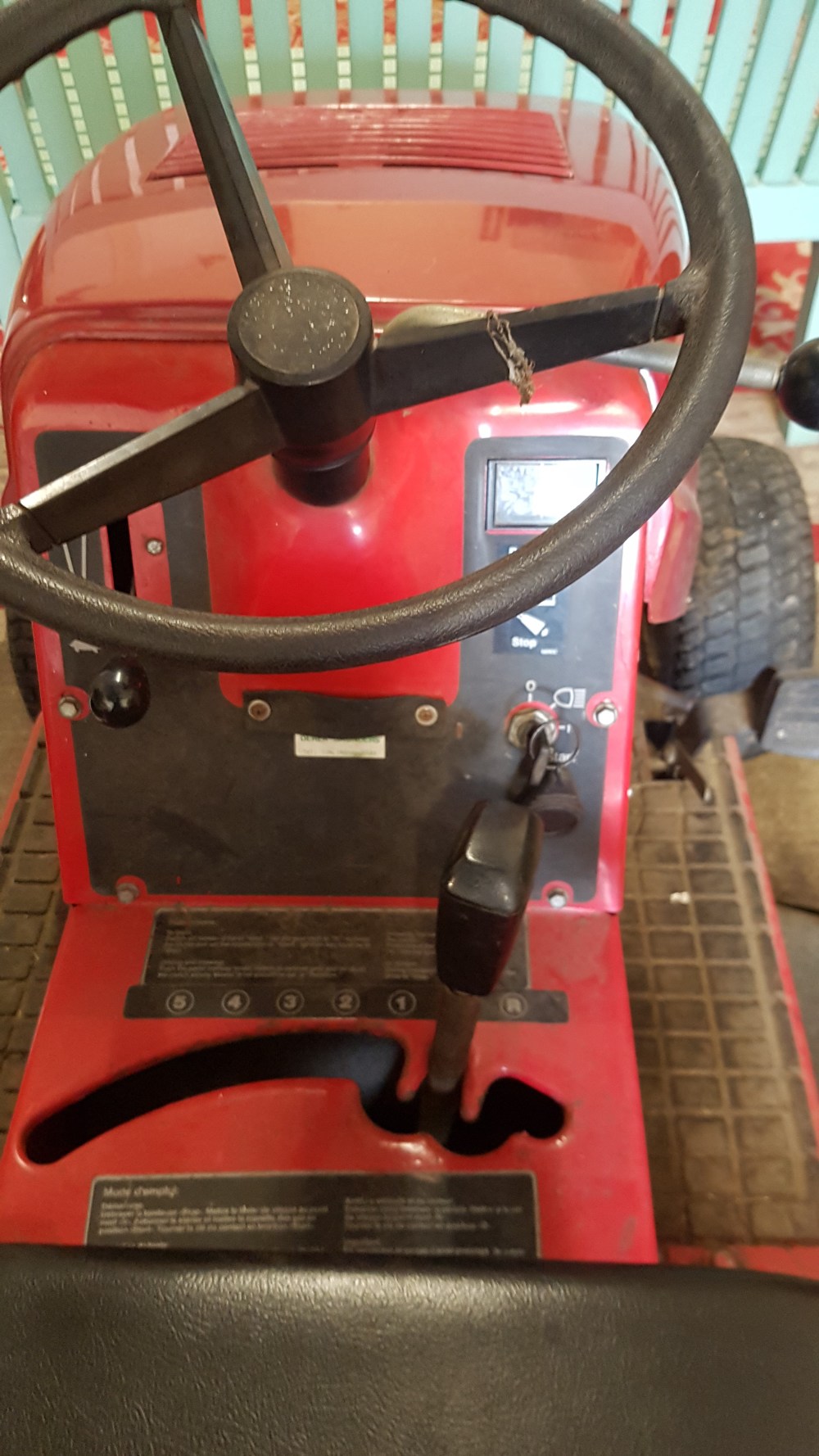 A 39" ride on lawnmower with a Briggs and Stratton 12hp engine - Image 3 of 4