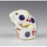 A Royal Crown Derby Imari pattern paperweight in the form of a mouse with gold stopper 7cm