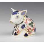 A Royal Crown Derby Imari pattern paperweight in the form of a piglet with gold stopper 6cm