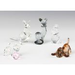 A Swarovski Crystal Kangaroo and Roo 5.5cm, a do. beaver 5cm, a Siamese cat with necklace 6cm, a