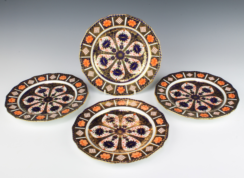 Four Royal Crown Derby Imari pattern plates 22cm