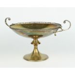 A silver 2 handled tazza with waisted stem, Sheffield 1929, 508 grams, 28cm