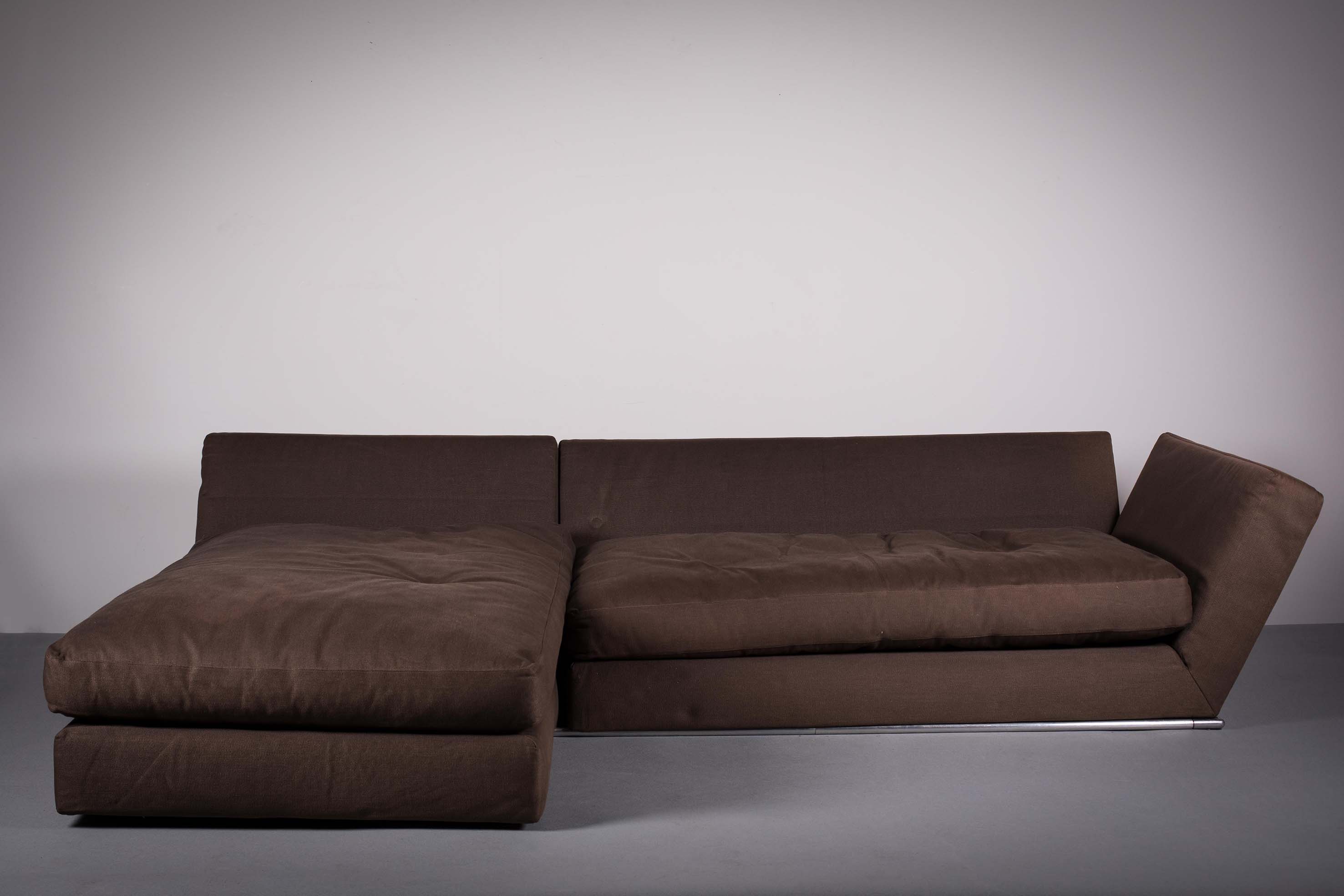 THE 'MARCEL' MAXALTO L-SHAPE SOFA, BY AN