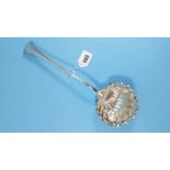 A FINE QUALITY EDWARDIAN SILVER LADLE with shell form bowl and onslow pattern handle,