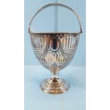 A LATE VICTORIAN SILVER NEO CLASSICAL DESIGN SUGAR BASIN, pierced sides with swing handle,