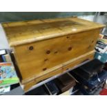 A pine chest/blanket box CONDITION: Please Note - we do not make reference to the