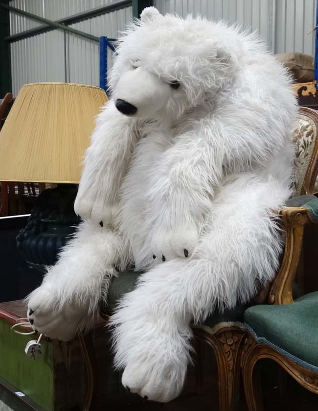 A large toy polar bear CONDITION: Please Note - we do not make reference to the