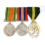 Militaria : Two WWII campaign medals , comprising a Defence Medal and a 1939-1945 War Medal ,