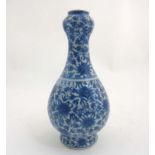 A Chinese porcelain Blue and White garlic neck vase,