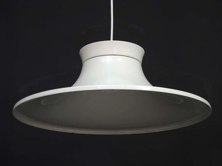 Vintage Retro: A Danish designed Pendant light / Lamp with white livery, - Image 3 of 4