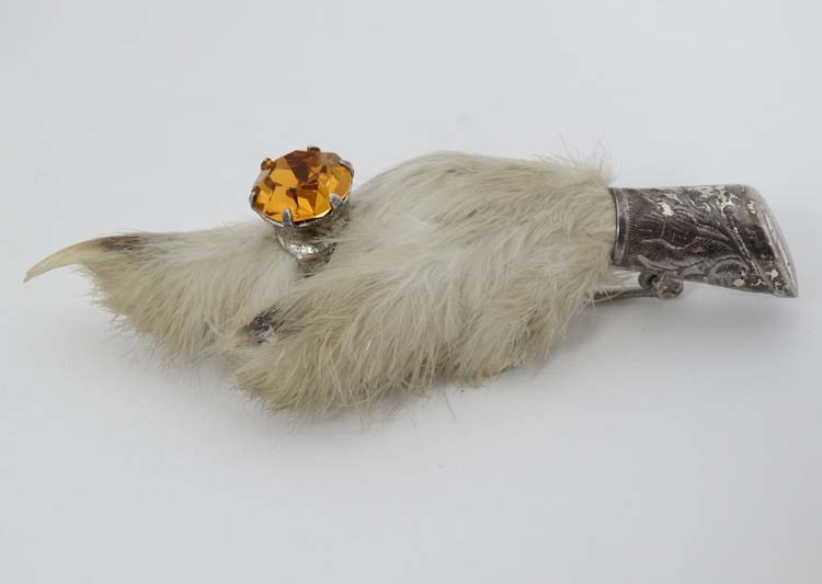 A silver mounted grouse foot brooch. Hallmarked Edinburgh c.1957 maker Ward Brothers. - Image 3 of 6