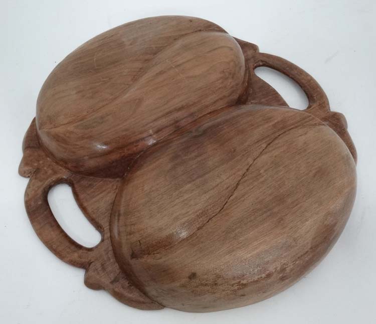 Carved hardwood dish CONDITION: Please Note - we do not make reference to the - Image 3 of 3