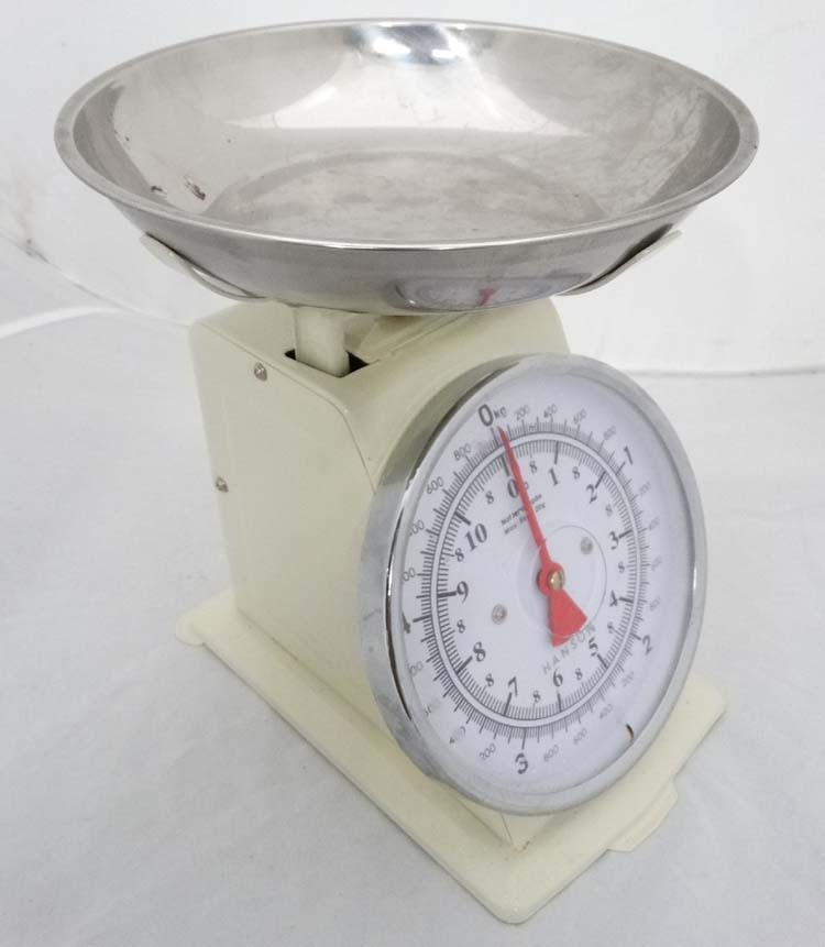 A set of Hanson kitchen scales measuring up to 10 pounds This lot is being sold for our nominated
