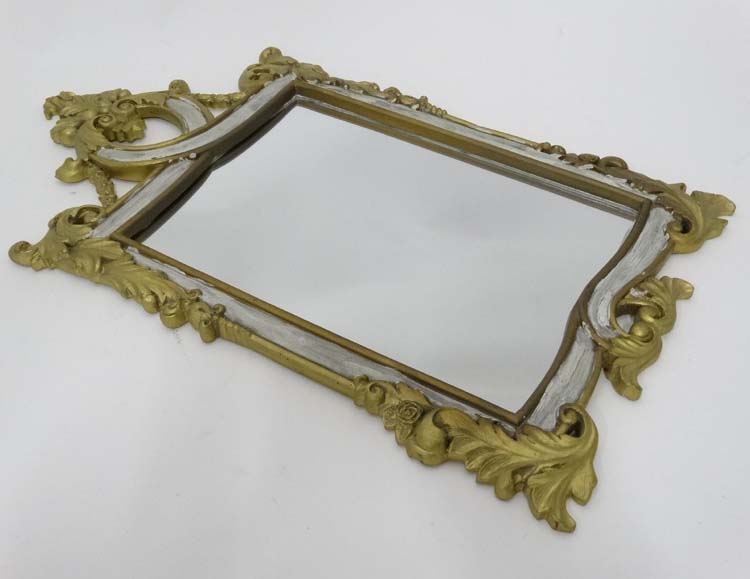 Small gilt mirror CONDITION: Please Note - we do not make reference to the - Image 3 of 3