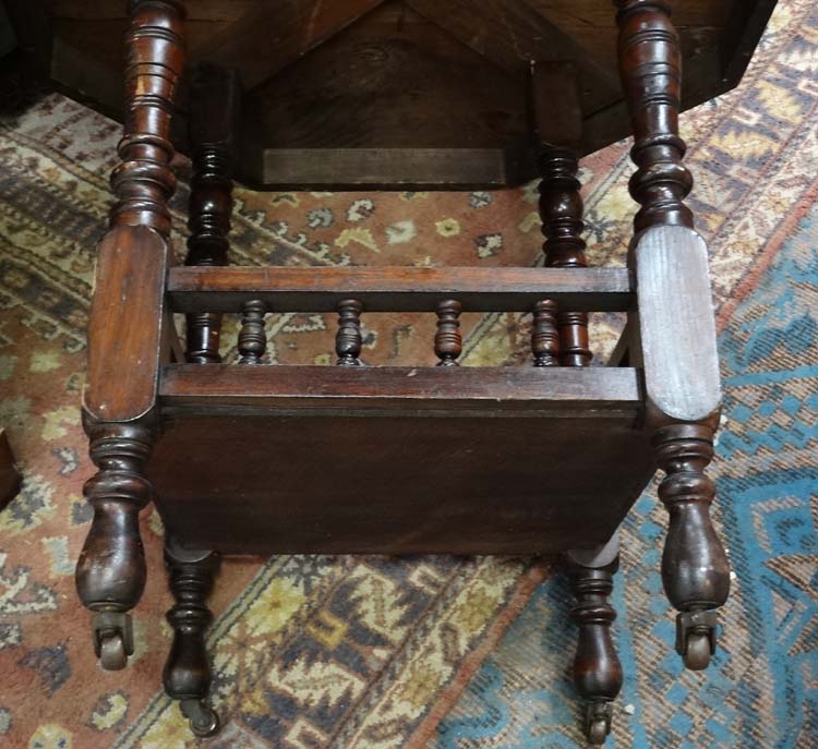 Edwardian side table CONDITION: Please Note - we do not make reference to the - Image 2 of 4