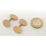 9ct gold cufflinks with engine turned decoration (approx 6g) CONDITION: Please Note