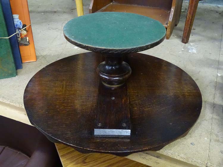 An oak circular lazy susan - Image 2 of 4