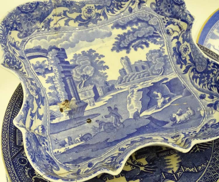 Quantity of blue and white china CONDITION: Please Note - we do not make reference - Image 11 of 23