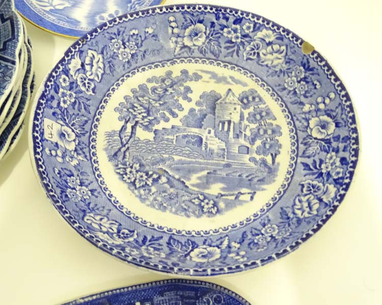 Quantity of blue and white china CONDITION: Please Note - we do not make reference - Image 20 of 23