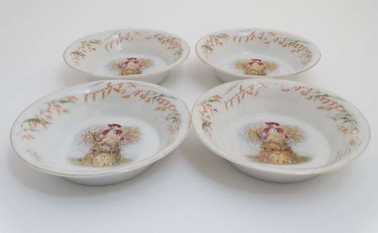 A set of four c1910 '' Quaker Rolled White Oats '' advertising bowls, - Image 4 of 7