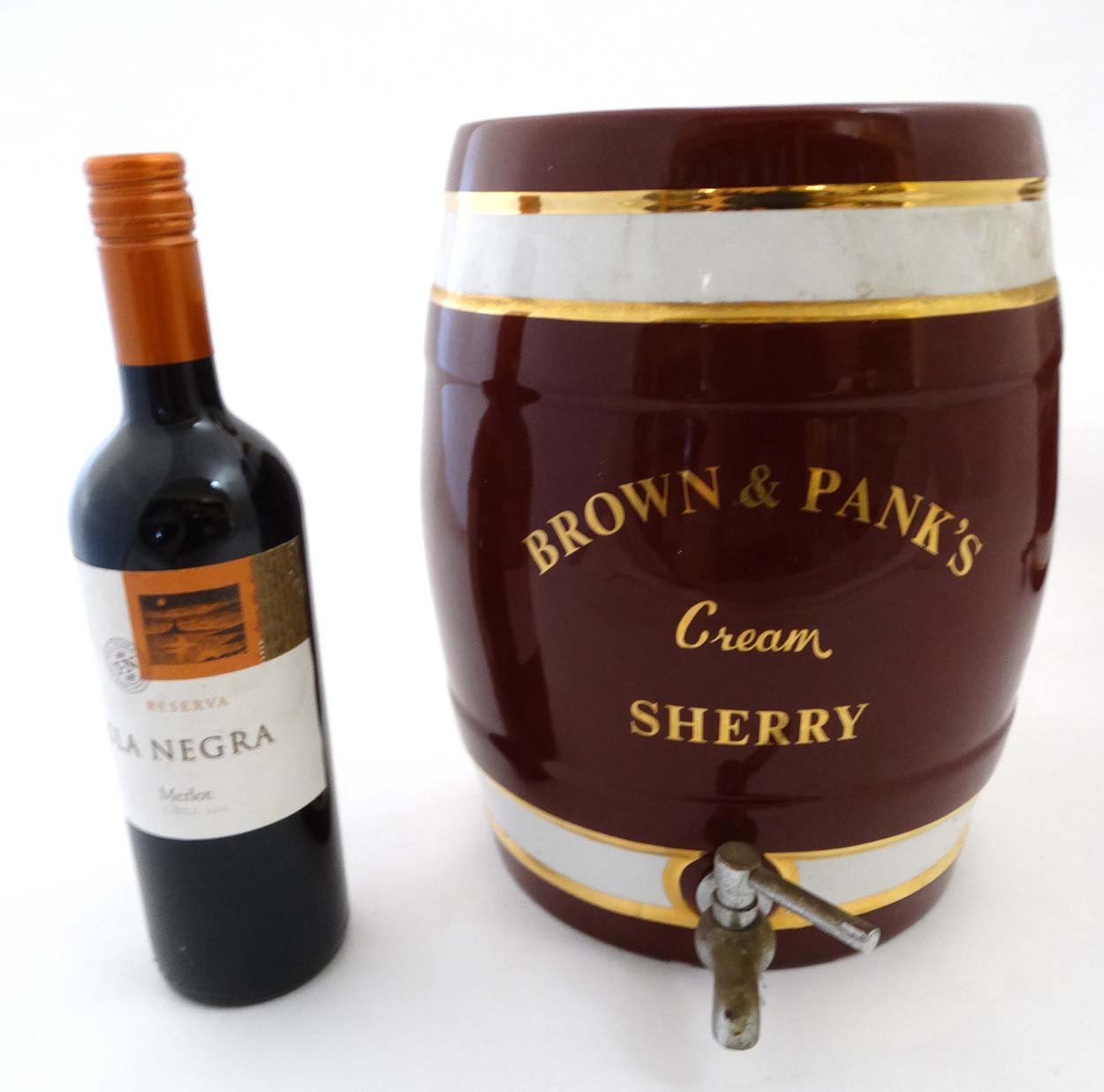Kitchenalia : 2 old burgundy , white and gilt line decorated Sherry Barrels, - Image 2 of 7