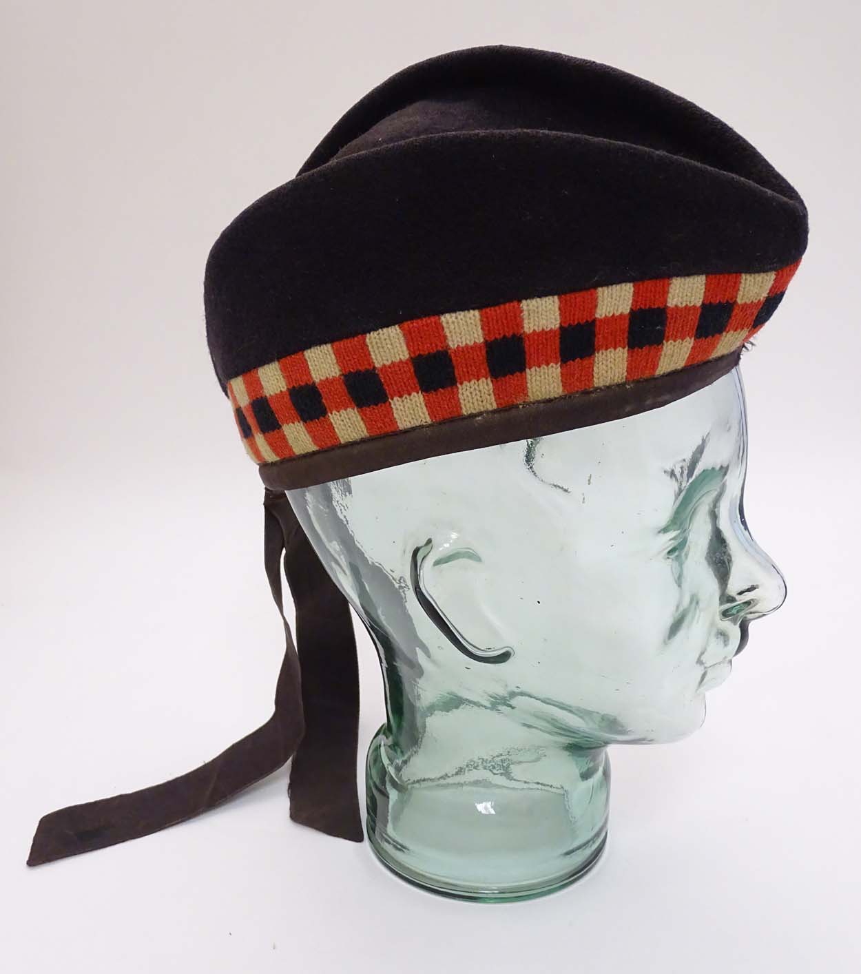 Militaria : A early to mid 20thC Glengarry Bonnet ( as worn by Scottish Regiments of the British - Image 4 of 6