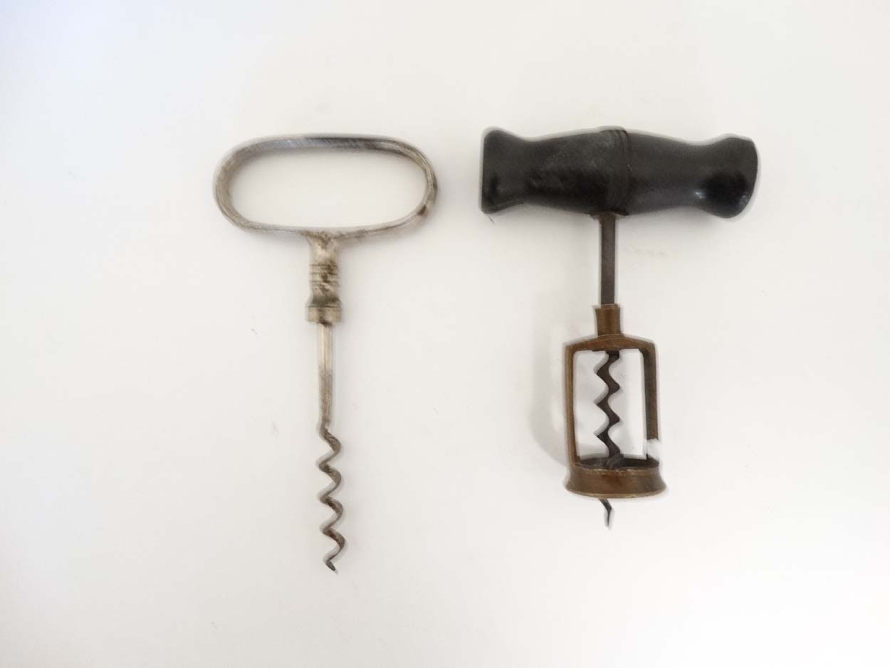 Kitchenalia :a collection of 5 assorted corkscrews including an Eye-brow , Steel T Bar , - Image 5 of 6