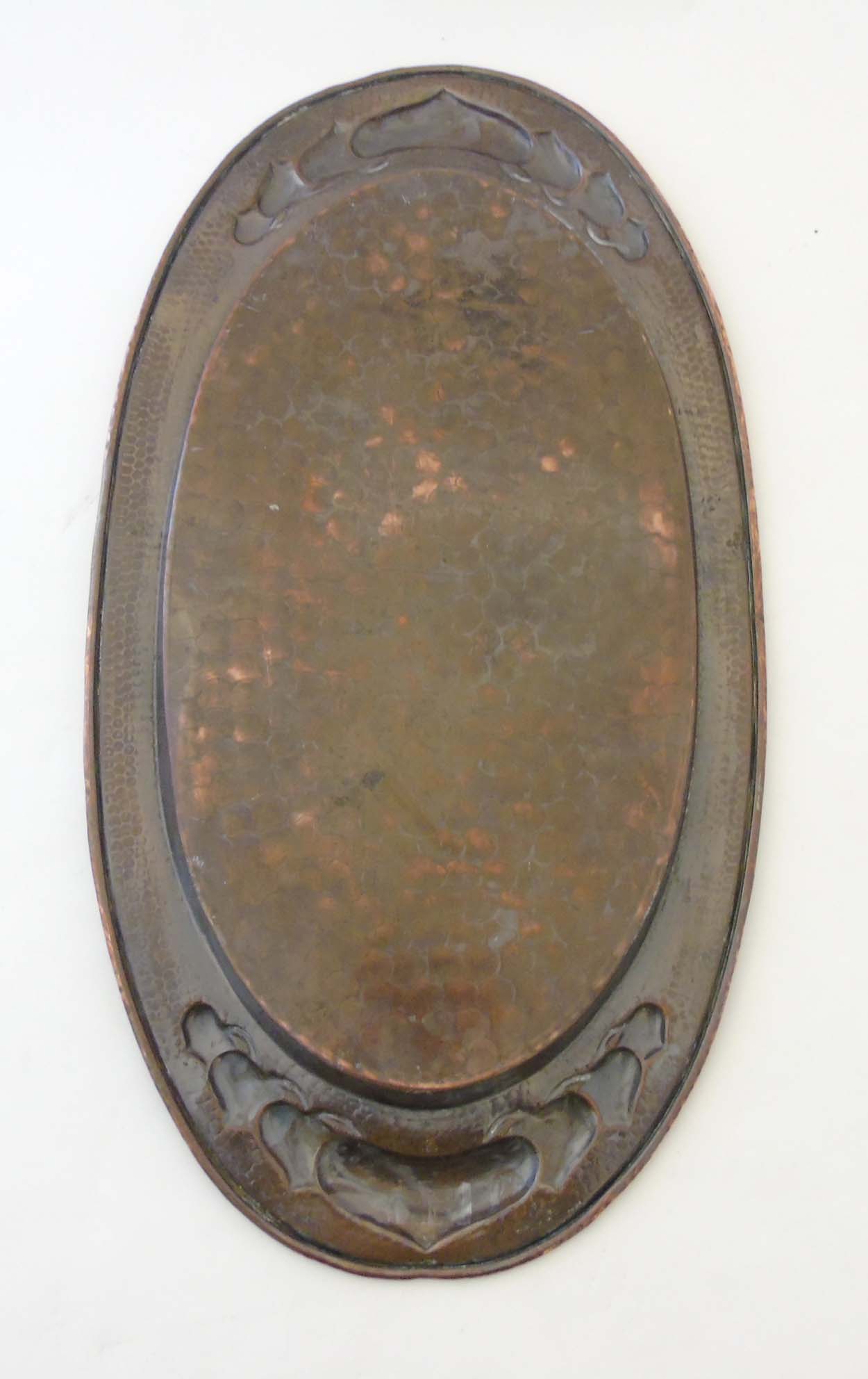 Art and Crafts Decorative metalware : An embossed and plannished large oval butlers tray with heart - Image 2 of 7