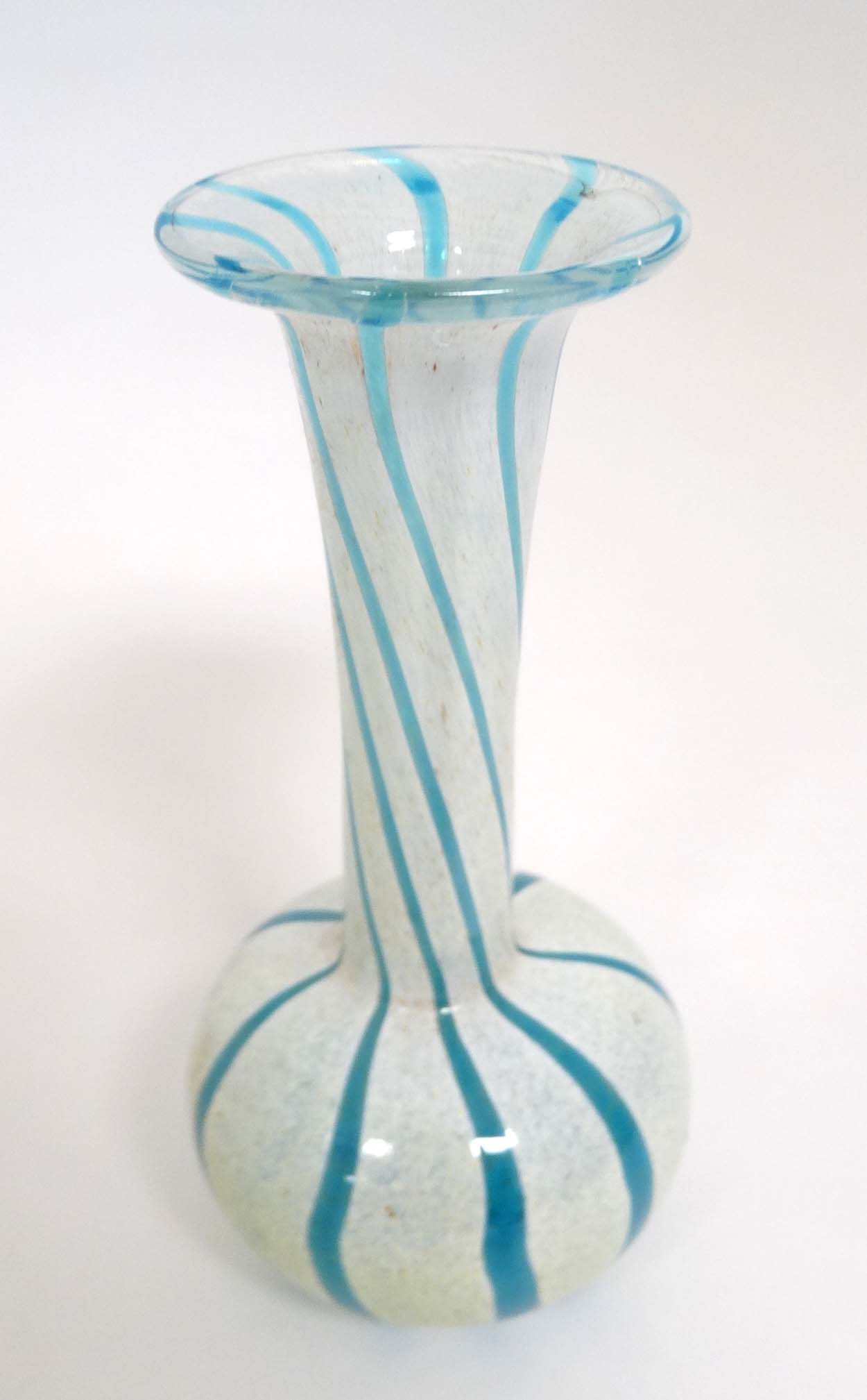 Glass : Mdina vase , - Image 4 of 7
