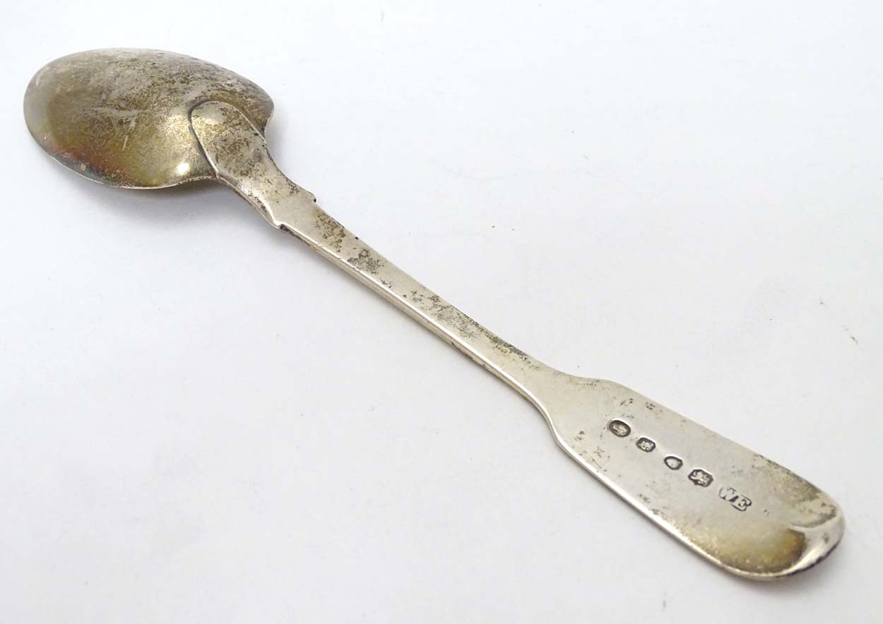 A silver fiddle pattern dessert spoon hallmarked London 1843 maker WE 7"long (46g) - Image 3 of 5