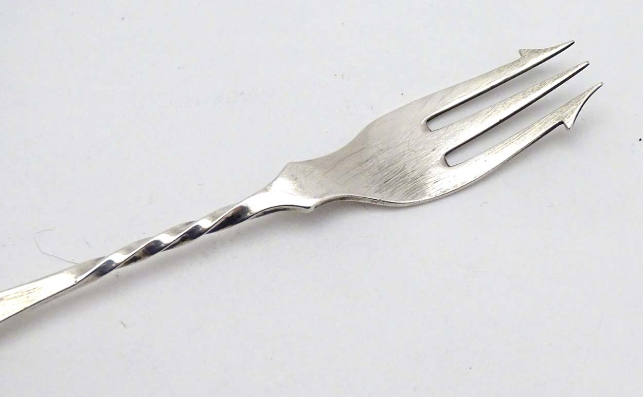 A pair of silver pickle forks with ivory handles. - Image 3 of 9