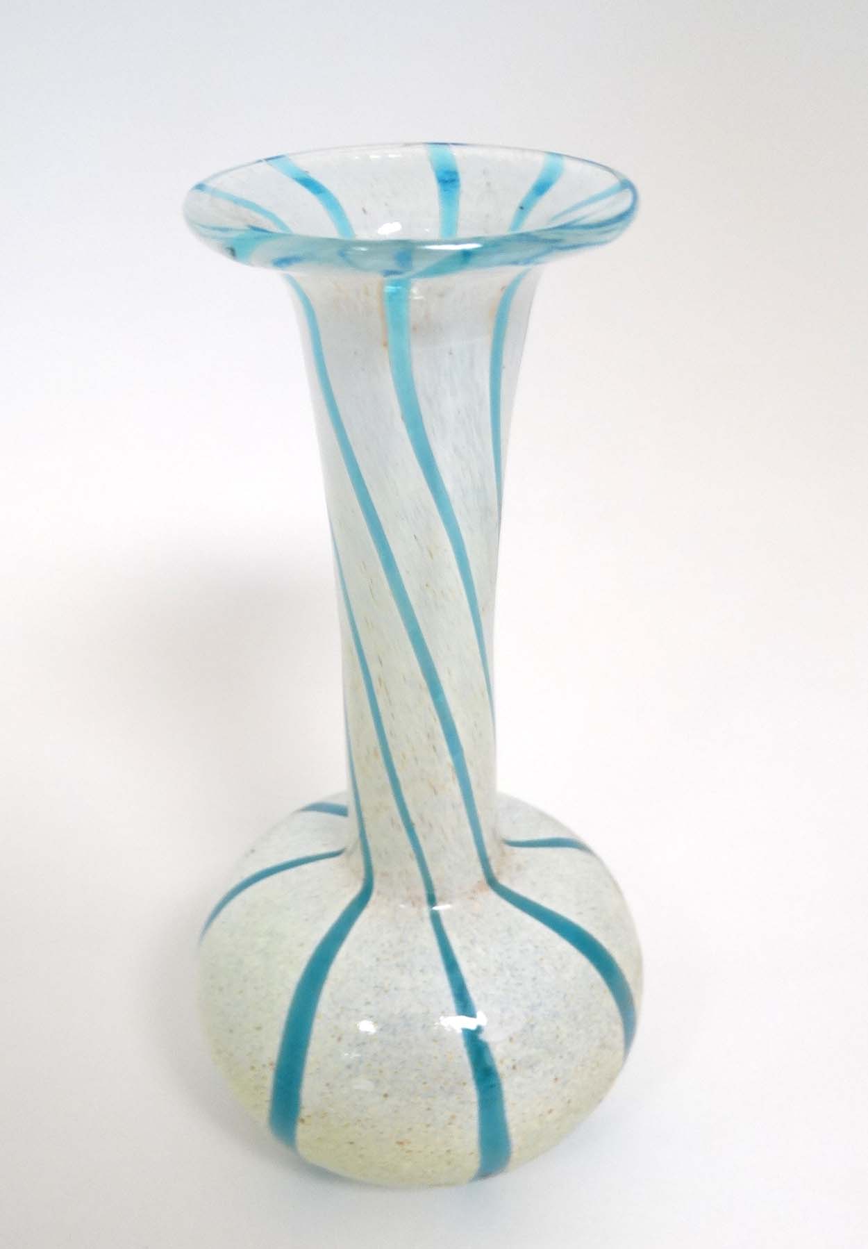 Glass : Mdina vase , - Image 3 of 7