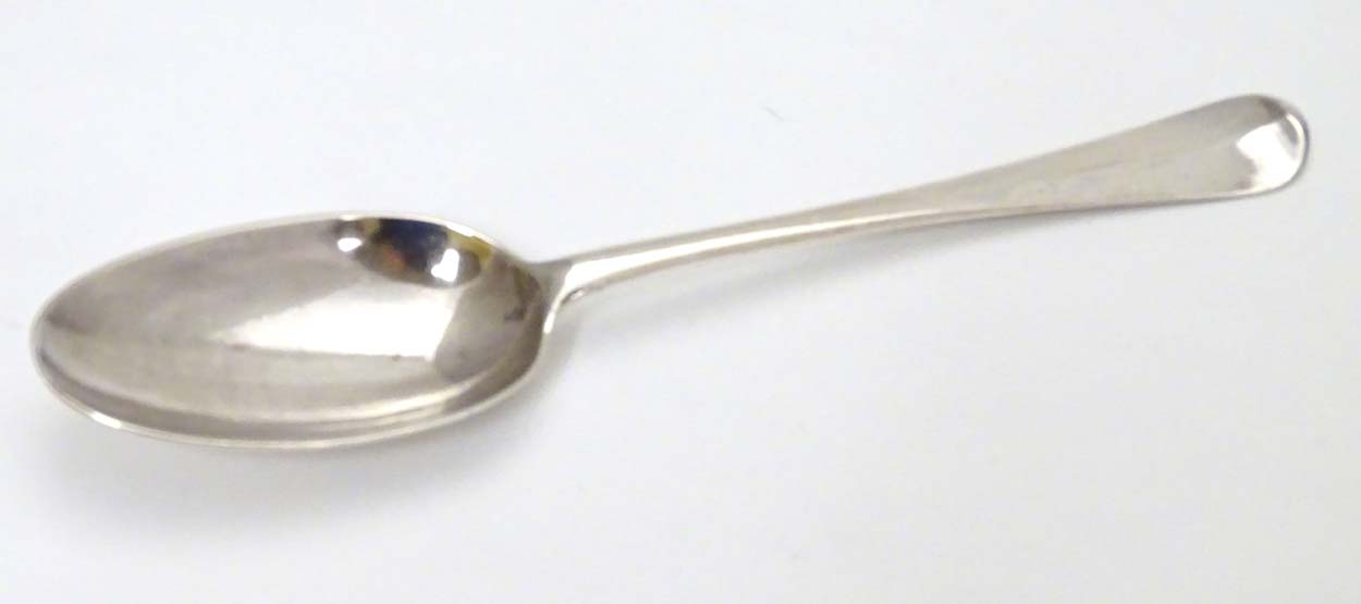 A Queen Anne Britannia Standard silver Hanoverian table spoon with rat tail bowl. - Image 3 of 13