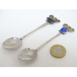 Badminton interest : 2 silver teaspoons the handles surmounted by crossed badminton racquets with